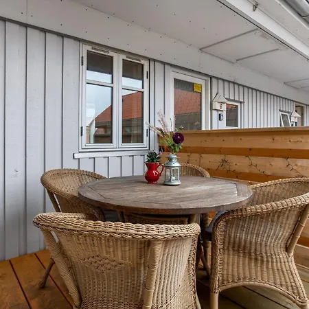 Gorgeous In With Kitchen * Гудхайм